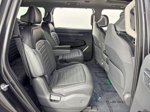 Used 2024 Kia EV9 Land image 44