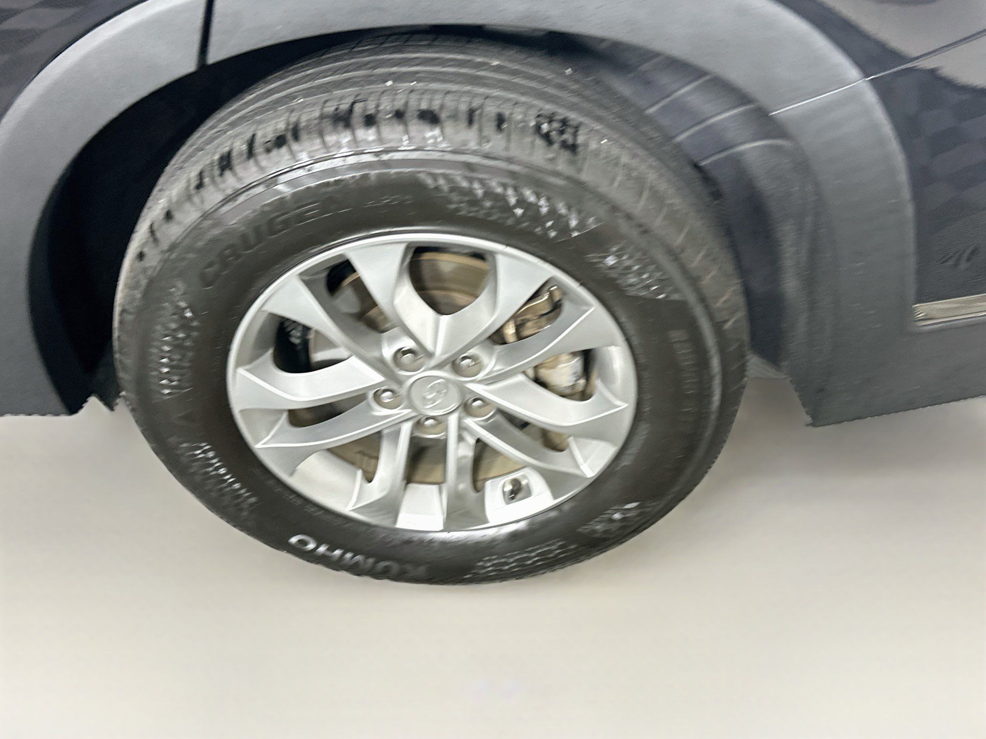 Used 2019 Hyundai Santa Fe SEL FWD image 11