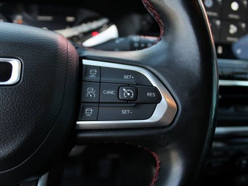 Used 2022 Jeep Compass Trailhawk w/ Trailhawk Convenience Group AWD/4WD image 23