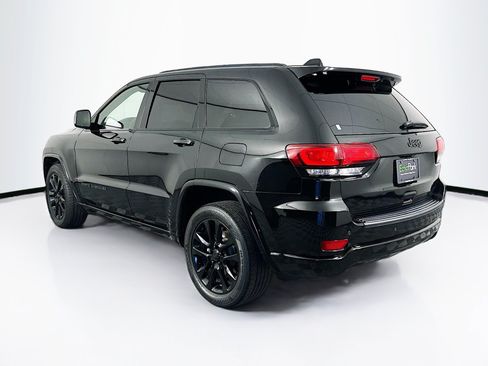 Used 2020 Jeep Grand Cherokee Altitude RWD image 5