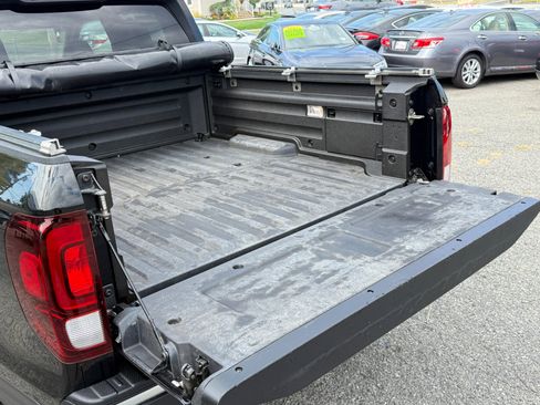 Used 2018 Honda Ridgeline RTL-T image 34