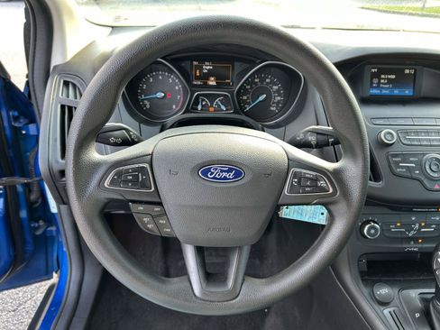 Used 2018 Ford Focus SE FWD image 17