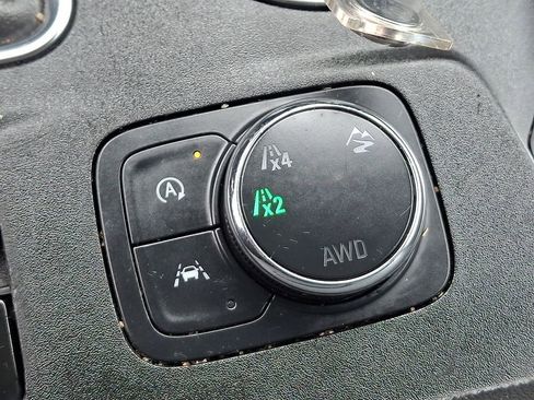 Used 2023 Chevrolet Traverse RS AWD/4WD image 26