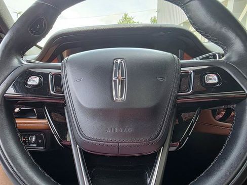 Used 2022 Lincoln Aviator Reserve w/ Equipment Group 201A AWD/4WD image 17
