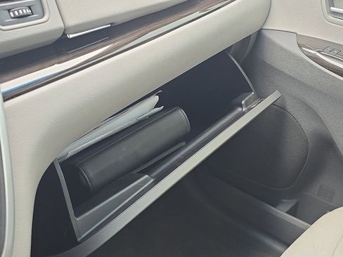 Used 2015 Toyota Sienna XLE w/ XLE Navigation Package image 26