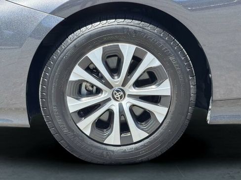 Used 2022 Toyota Prius Prime XLE FWD image 34