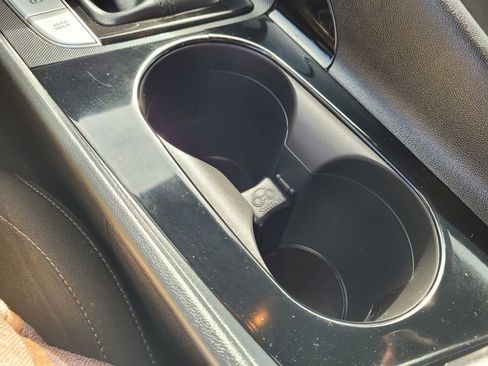 Used 2023 Hyundai Elantra SEL w/ Convenience Package image 22