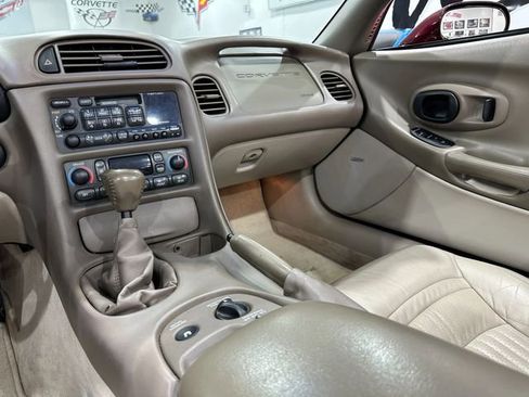 Used 2003 Chevrolet Corvette Convertible w/ Preferred Equipment Group1 image 16