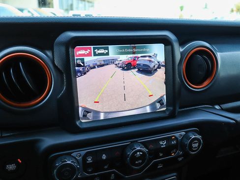 Used 2023 Jeep Gladiator Mojave w/ LED Lighting Group AWD/4WD image 24