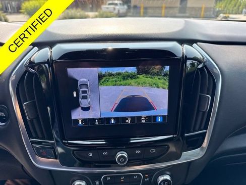 Used 2023 Chevrolet Traverse RS AWD/4WD image 2