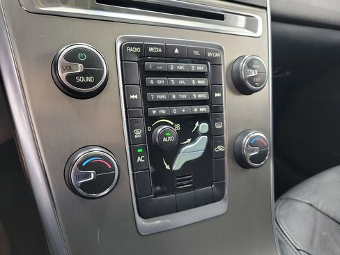 Used 2013 Volvo XC60 3.2 image 27