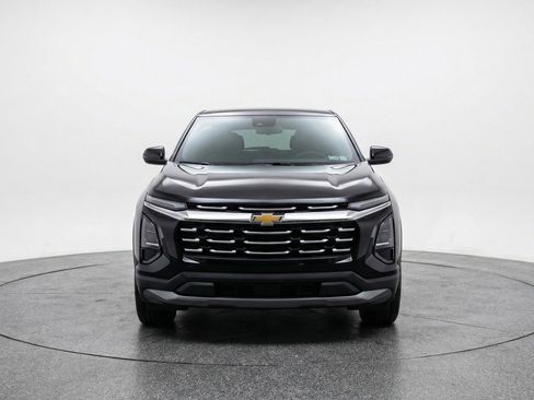 Used 2025 Chevrolet Equinox LT FWD image 2