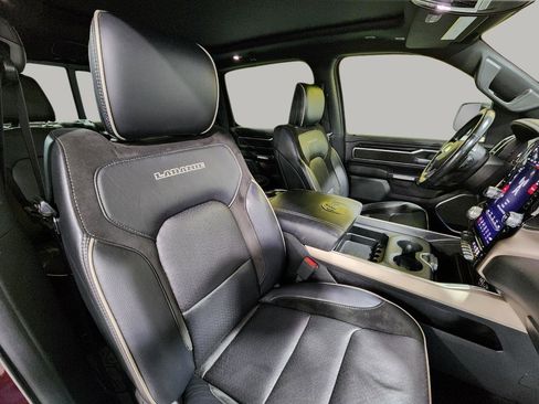 Used 2019 RAM 1500 Laramie image 32