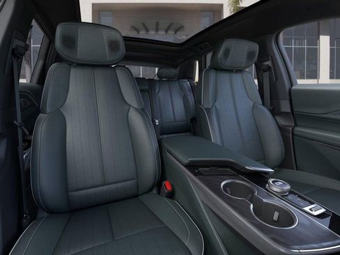 New 2025 Cadillac Lyriq Luxury w/ Nappa Leather Package image 16