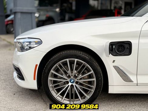 Used 2018 BMW 530e RWD image 14