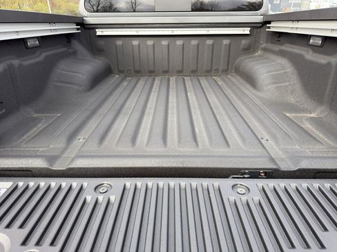 New 2026 Nissan Frontier SV AWD/4WD image 8