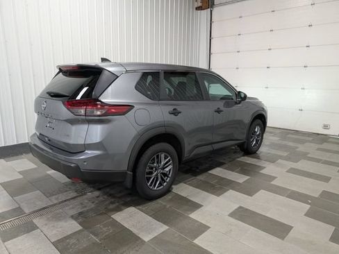 Used 2025 Nissan Rogue S AWD/4WD image 4