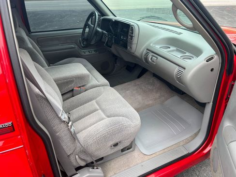 Used 1995 Chevrolet Silverado 1500 2WD Regular Cab image 15