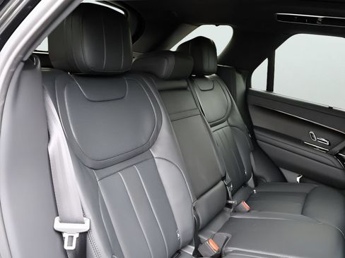New 2026 Land Rover Range Rover Sport Dynamic SE AWD/4WD image 12