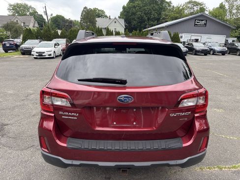 Used 2015 Subaru Outback 2.5i Limited AWD/4WD image 4