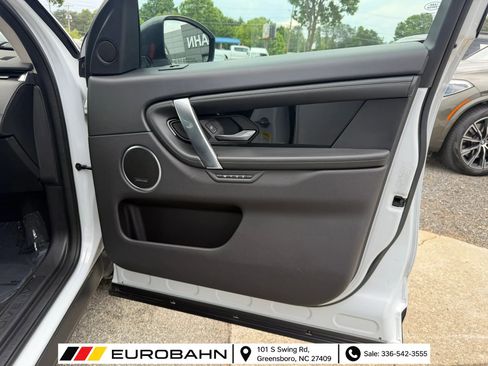 Used 2020 Land Rover Discovery Sport SE AWD/4WD image 22