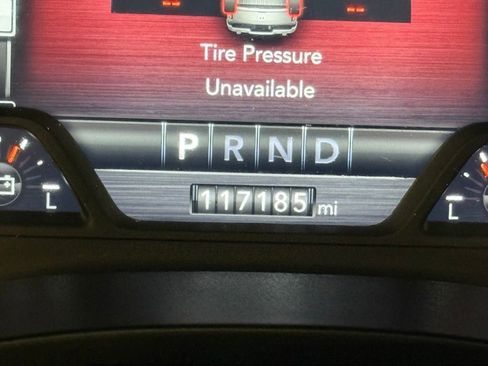 Used 2019 RAM 1500 Laramie image 29