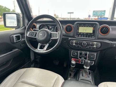 Used 2023 Jeep Gladiator Mojave w/ LED Lighting Group AWD/4WD image 13