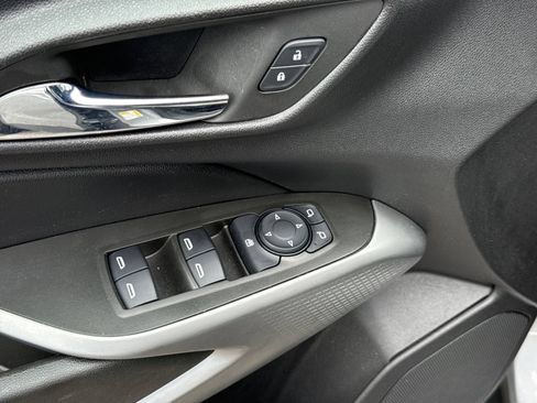 Used 2024 Chevrolet Trax LS FWD image 13