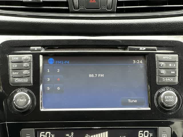 Used 2017 Nissan Rogue SV w/ SV Premium Package AWD/4WD image 11