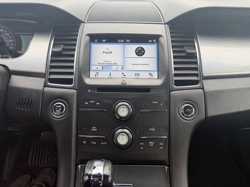 Used 2018 Ford Taurus SEL w/ Equipment Group 201A FWD image 17