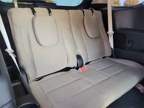 Used 2020 Ford Explorer XLT image 10