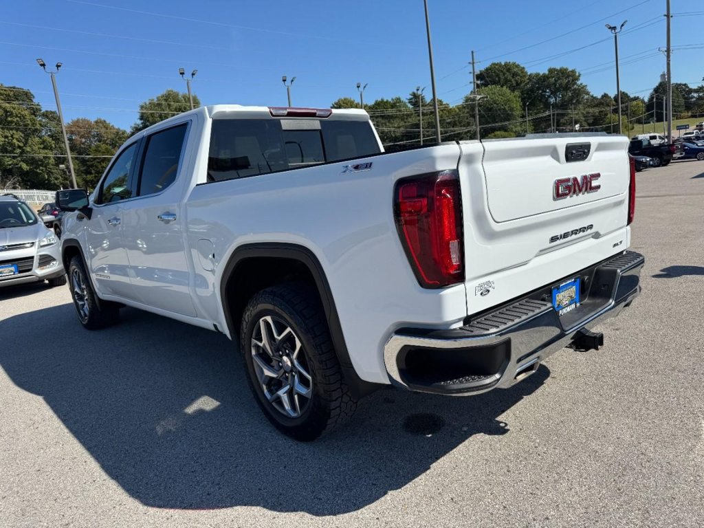 Used 2023 GMC Sierra 1500 SLT w/ SLT Premium Package AWD/4WD image 5
