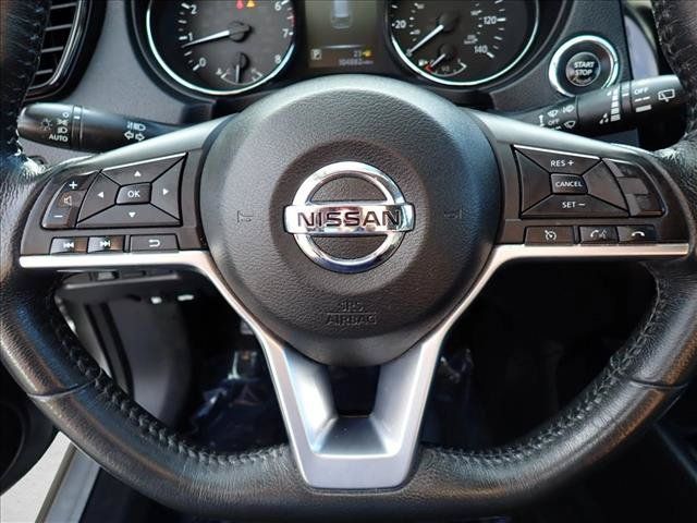 Used 2017 Nissan Rogue SV AWD/4WD image 15