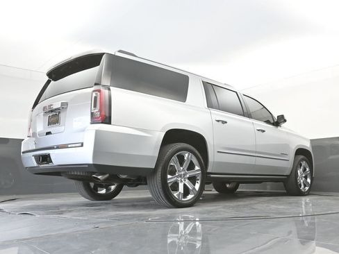 Used 2018 GMC Yukon XL Denali w/ Denali Ultimate Package AWD/4WD image 42