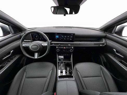 New 2026 Hyundai Tucson XRT FWD image 13