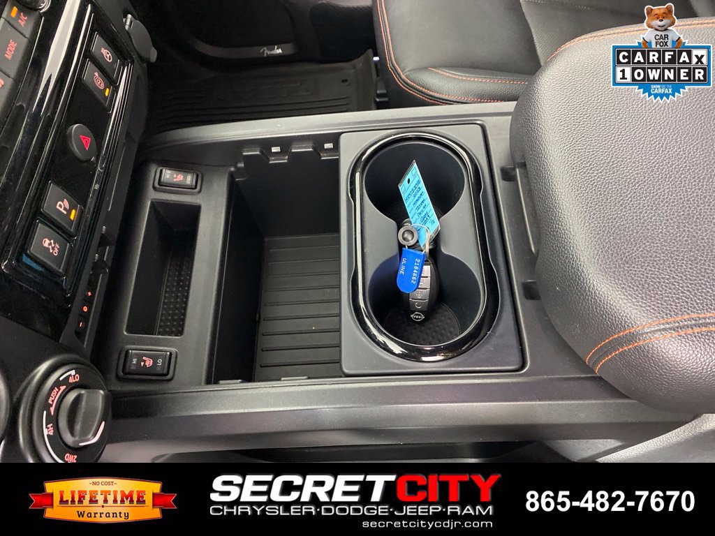 Used 2023 Nissan Titan PRO-4X w/ Pro-4x Convenience Package AWD/4WD image 23
