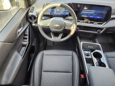 New 2026 Chevrolet Equinox LT w/ Convenience Package II image 13