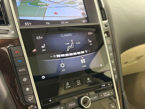 Used 2015 INFINITI Q50 Premium w/ Deluxe Touring Package image 16