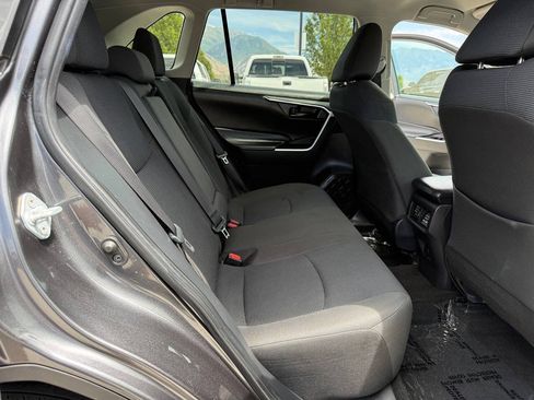 Used 2024 Toyota RAV4 LE AWD/4WD image 19