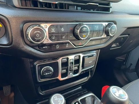 Used 2024 Jeep Wrangler Sport image 20