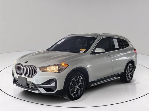 Used 2022 BMW X1 xDrive28i w/ Convenience Package AWD/4WD image 3
