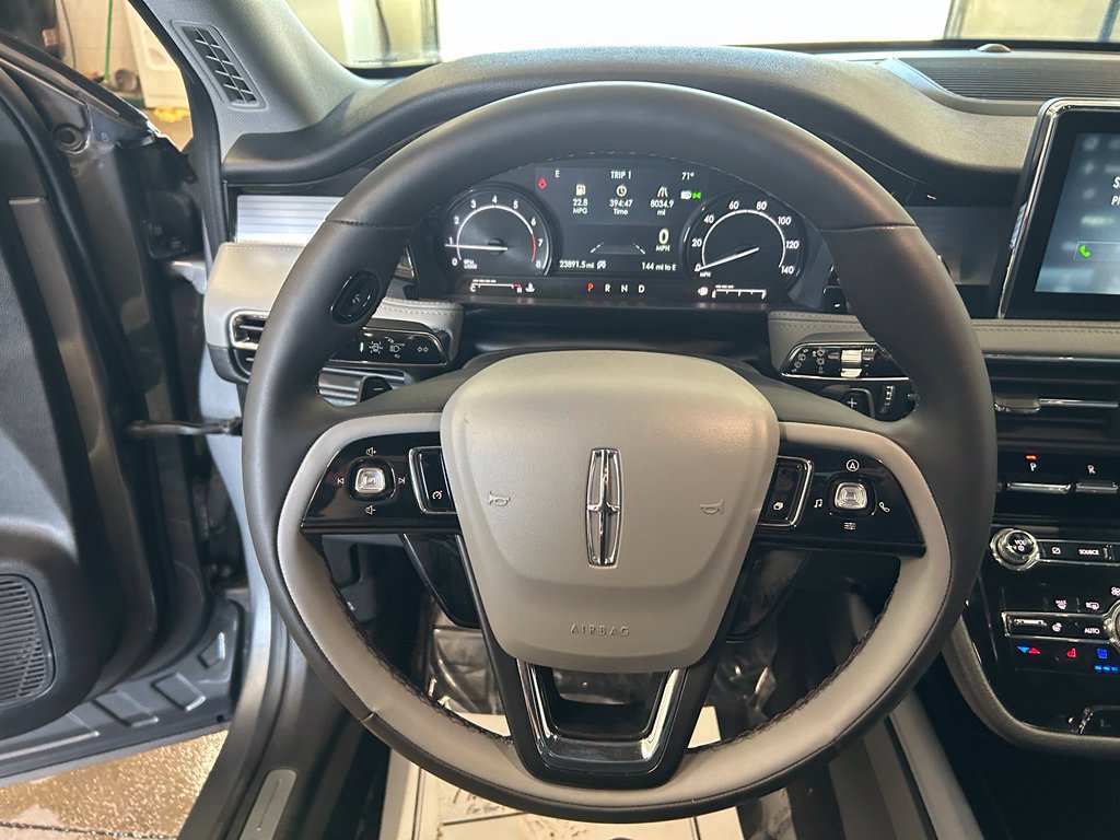 Used 2022 Lincoln Corsair AWD w/ Equipment Group 101A image 17