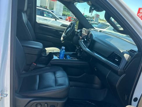 Used 2025 Chevrolet Tahoe RST w/ RST Capability Package AWD/4WD image 13