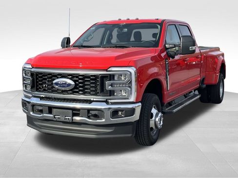 Used 2026 Ford F350 XLT w/ XLT Premium Package image 9