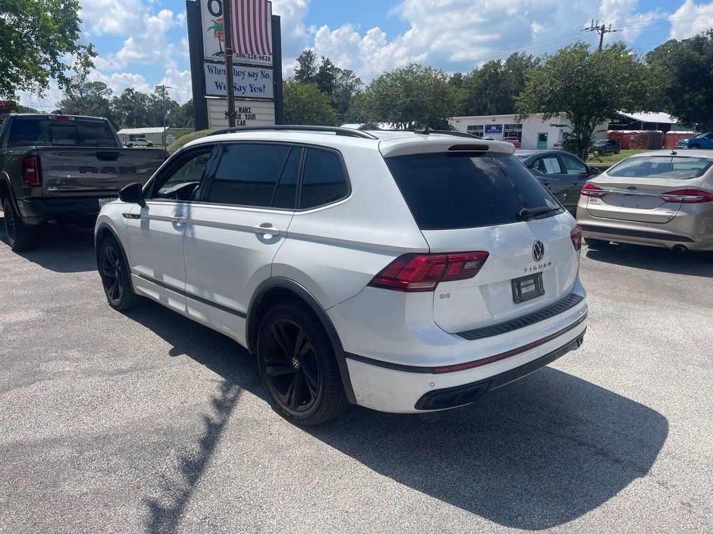 Used 2023 Volkswagen Tiguan SE R-Line FWD image 4