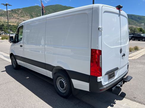 New 2026 Mercedes-Benz Sprinter 2500 image 9