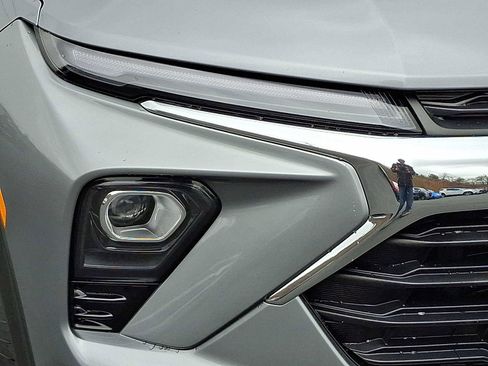 Used 2025 Chevrolet TrailBlazer LT image 9