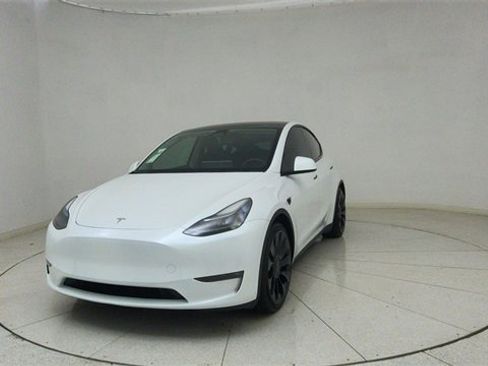 Used 2023 Tesla Model Y Performance image 64