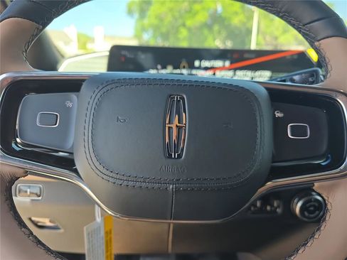 New 2026 Lincoln Navigator Black Label AWD/4WD image 25