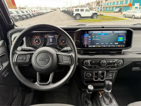 Used 2025 Jeep Wrangler Sport image 16